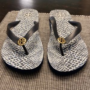 Authentic Tory Burch Rubber Thong w/ Gold Emblem